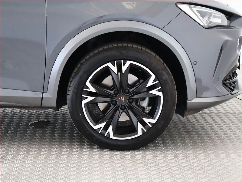 Cupra Formentor (2022) 1.5 TSI - fotka 13 z 17