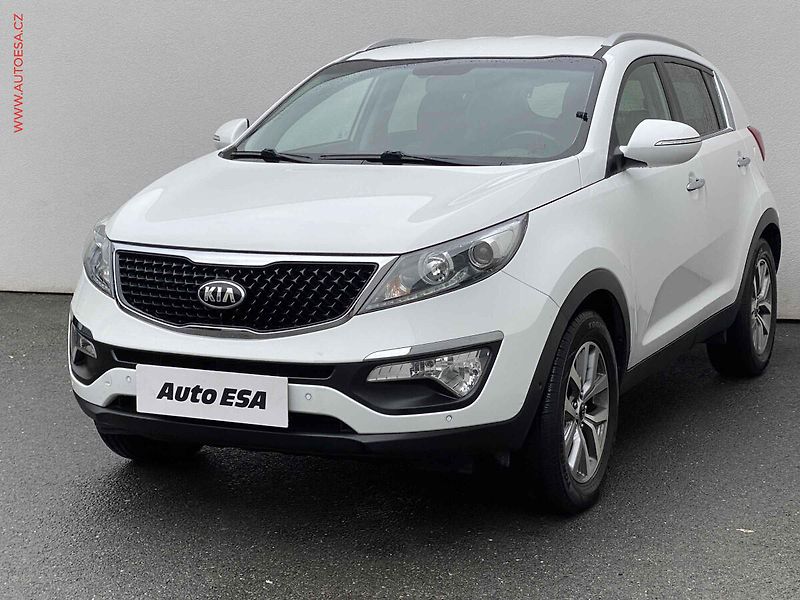 Kia Sportage (2015) 1.6 GDi, AC, TZ, navi - fotka 3 z 19