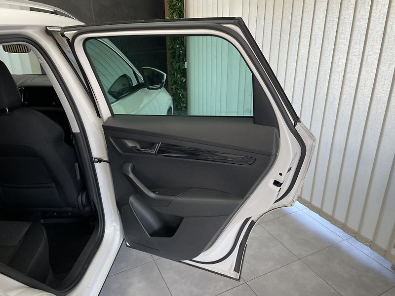 Škoda Karoq 2.0 TDi 4x4 DSG ČR NAVI ACC  - fotka 15 z 30