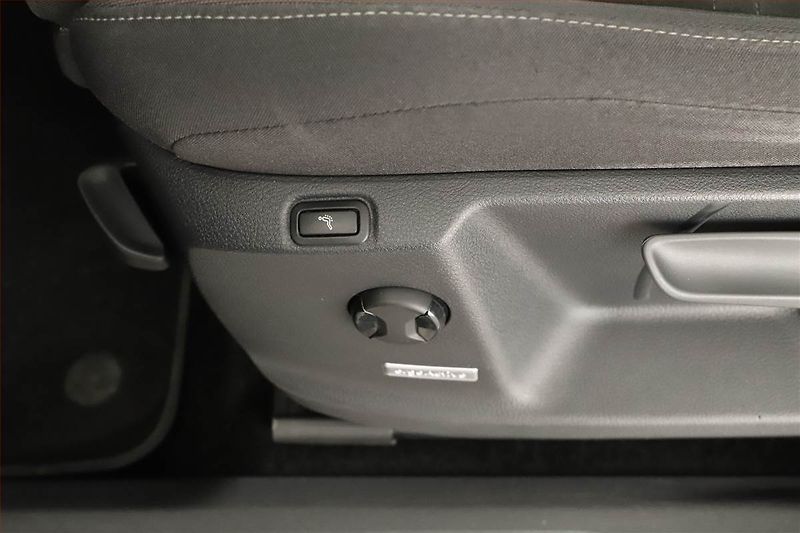 Volkswagen Touran (2018) 1.5 TSI, Navi, Park. senzory - fotka 14 z 16