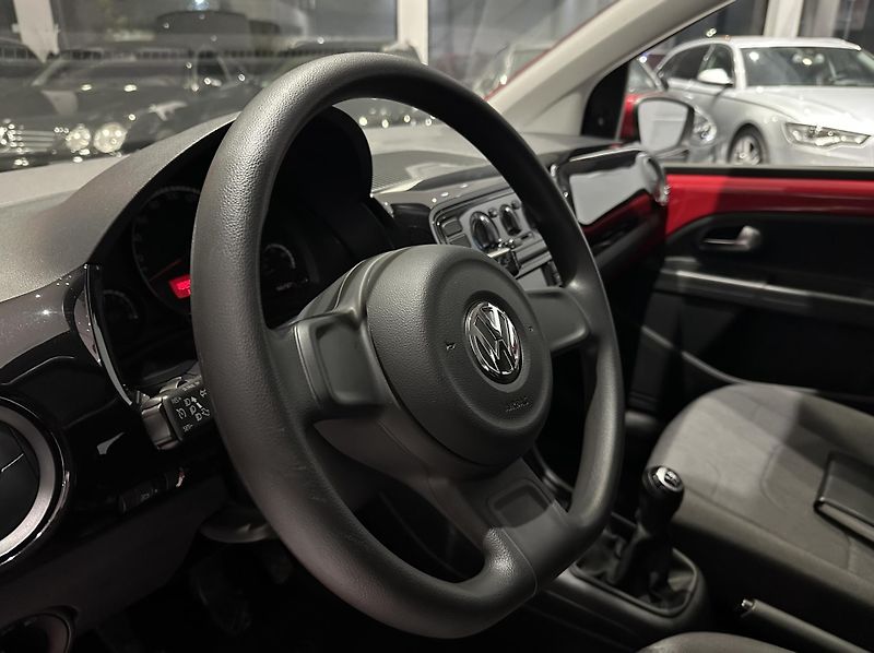 Volkswagen up! (2014) - fotka 40 z 45