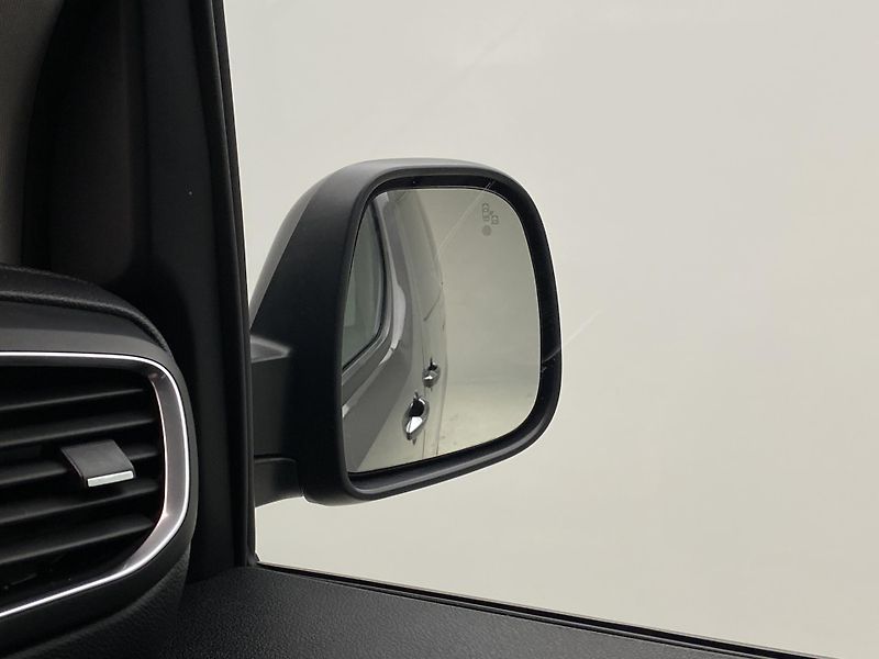 Toyota ProAce Verso 2.0 D-4D 130kW L2 AUT CZ - fotka 36 z 52