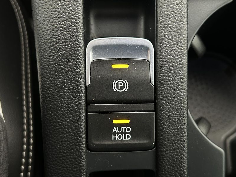 Volkswagen Passat 2.0 TDI 4x4 R-Line - fotka 18 z 31
