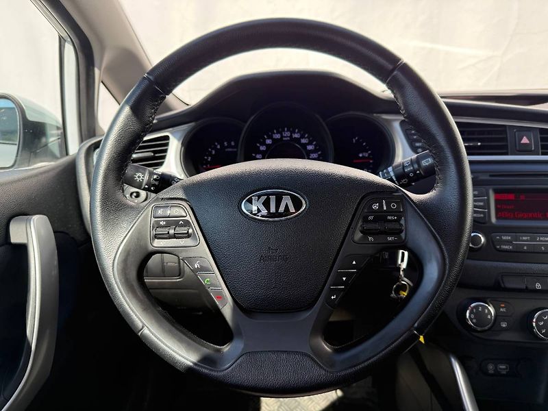 Kia Ceed (2017) 1.6 CRDi 100 kW Comfort Plus - fotka 10 z 21