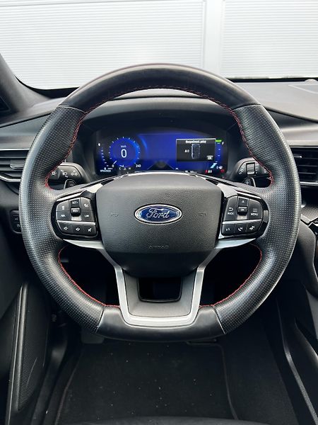 Ford Explorer 3.0 V6 PHEV 336kW ST-X DPH TZ - fotka 11 z 34