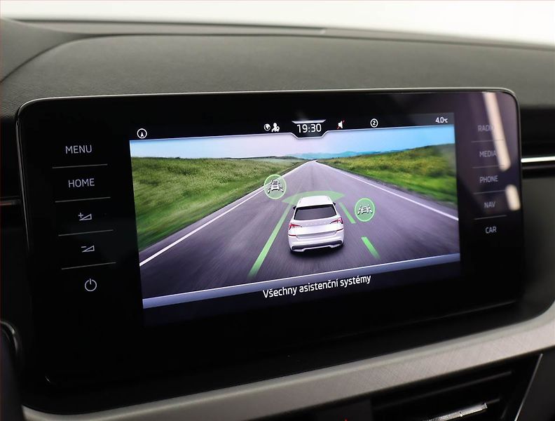 Škoda Kamiq (2022) 1.0 TSI - fotka 22 z 22
