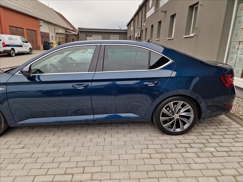 Škoda Superb 2.0TDI 140kW L&K 4x4 DSG, ČR - fotka 43 z 50
