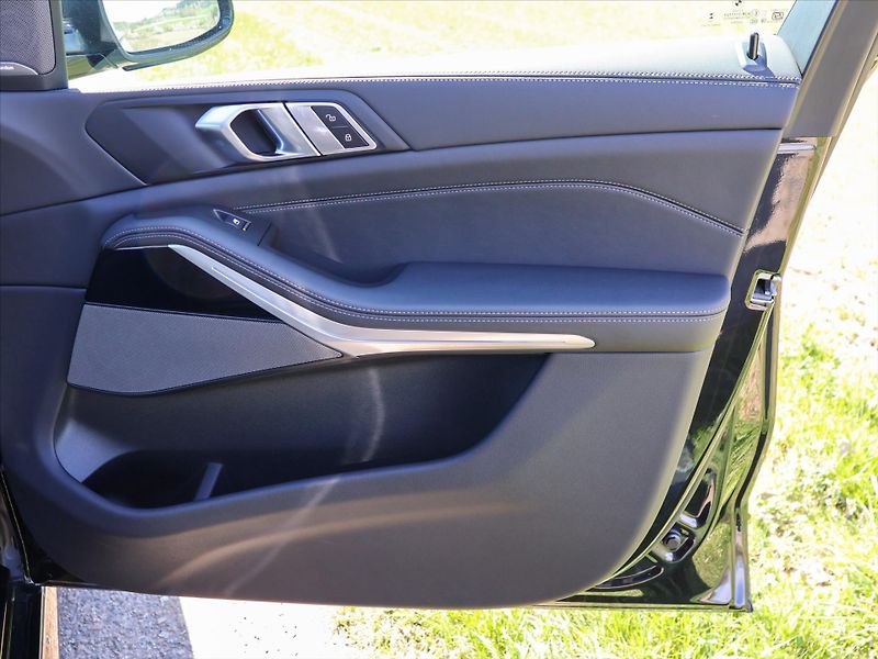 BMW X5 3,0 xDrive 30d  Mpacket - fotka 16 z 45