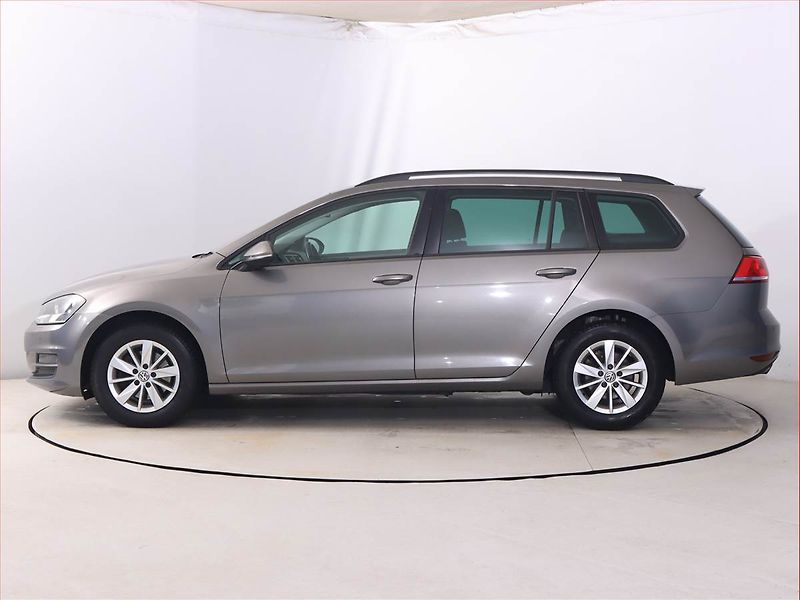Volkswagen Golf (2015) 1.6 TDI, Serv.kniha, Tempomat - fotka 3 z 20