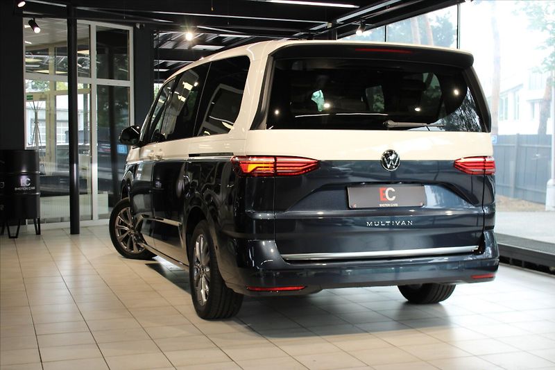 Volkswagen Multivan TDi DSG Style Long ACC/NezTop/ - fotka 31 z 33