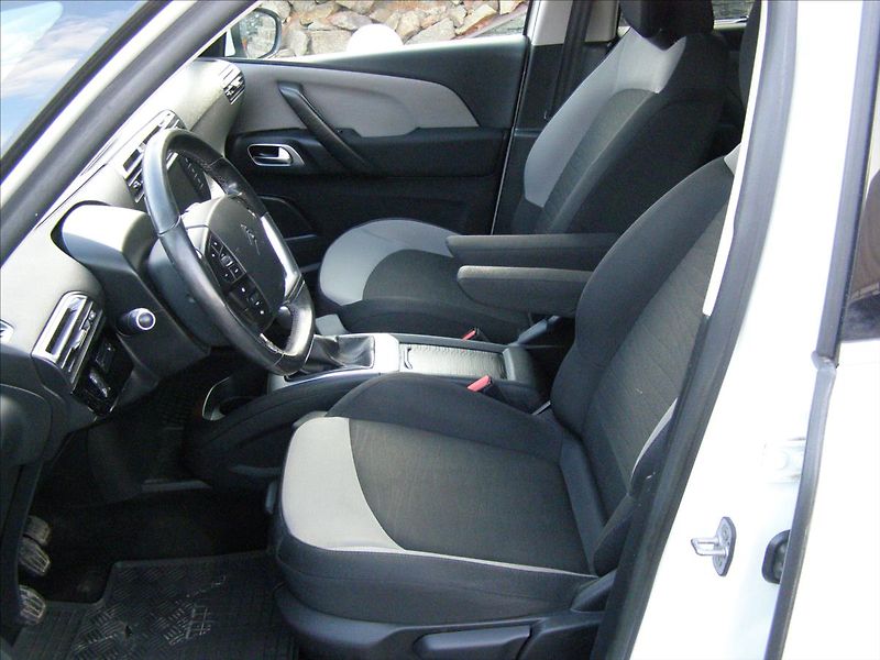 Citroën C4 Picasso 1,6   1 Majitel po STK 2x AL k - fotka 17 z 48