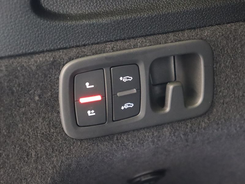 Audi Q7 Sline TDI quattro tiptronic - fotka 28 z 31