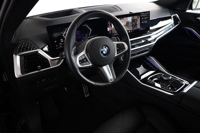 BMW X6 xDrive40d - fotka 2 z 32