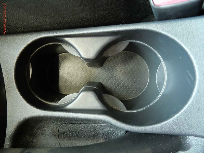 Hyundai i30 (2009) 1.4i, ČR, STK2/28 - fotka 19 z 20
