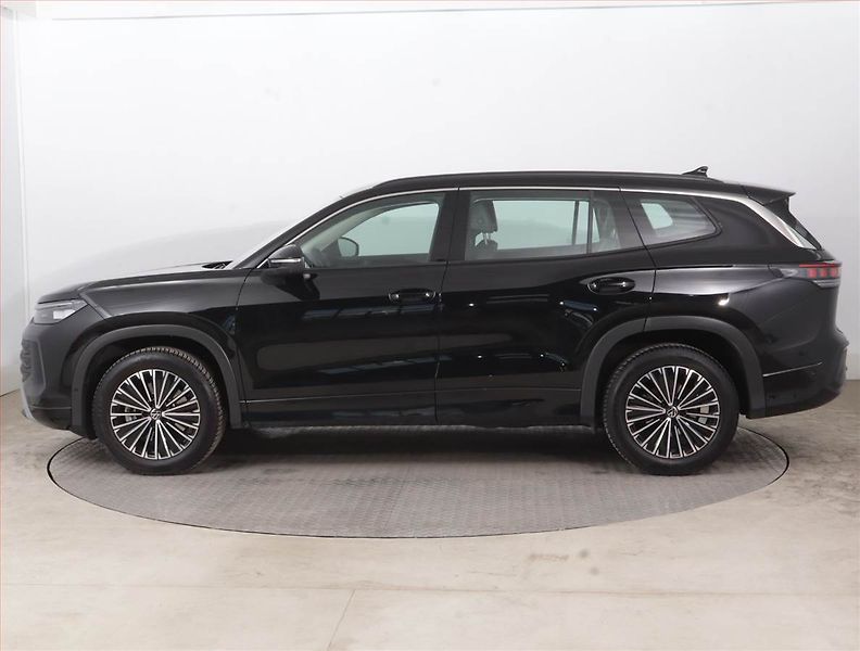 Volkswagen Tayron (2026) 1.5 eTSI - fotka 3 z 19