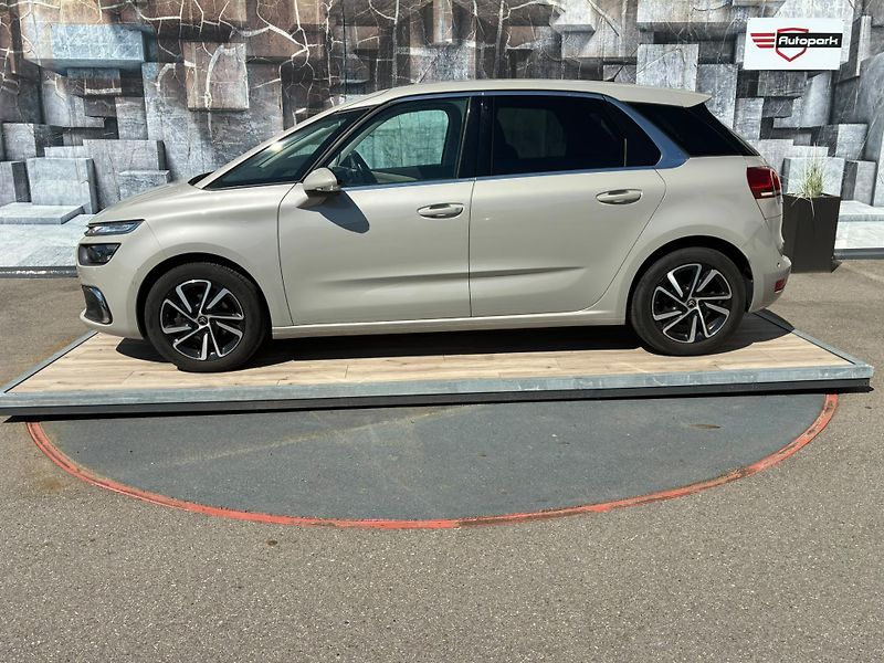 Citroën C4 Picasso (2017) 1.6HDi,88KW,MASÁŽ, BLIS, 1.MAJ - fotka 4 z 35