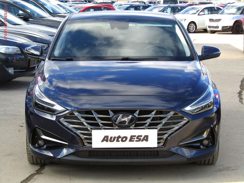 Hyundai i30 (2020) 1.5T-GDi, ČR, navi, LED - fotka 2 z 23