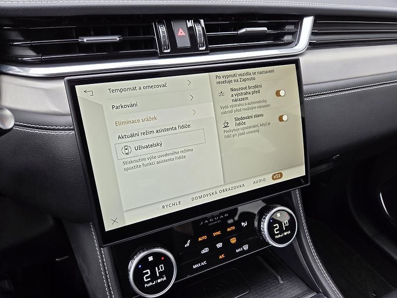 Jaguar F-Pace D300 ED90th HUD PANO ZÁR-2030 - fotka 40 z 48