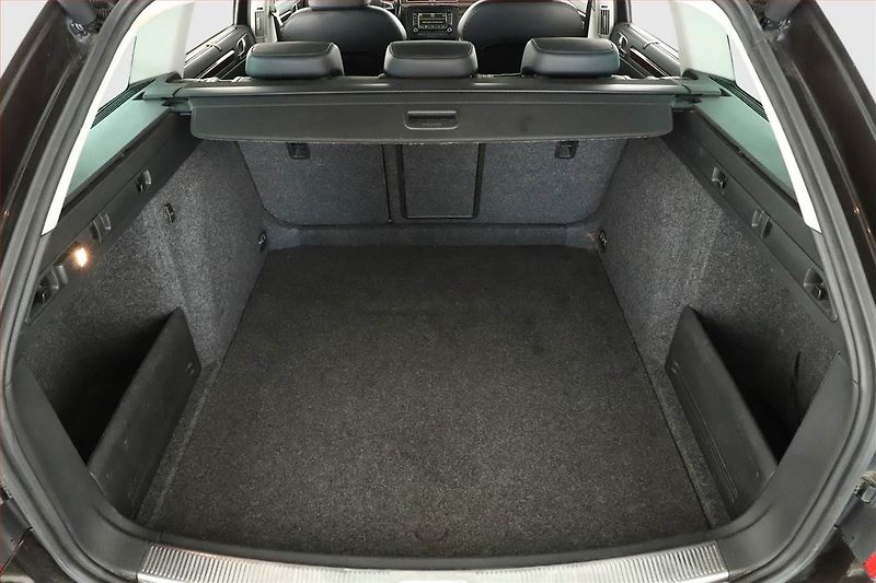 Škoda Superb (2014) Elegance 2.0 TDI, Automat - fotka 11 z 16