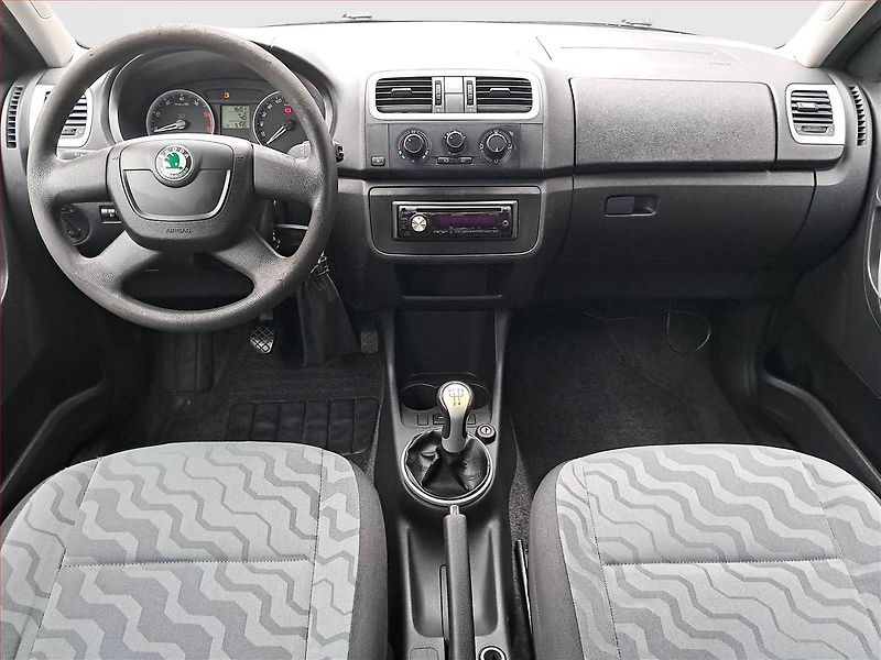 Škoda Fabia (2009) 1.2, po STK, Klima, udržované - fotka 8 z 15