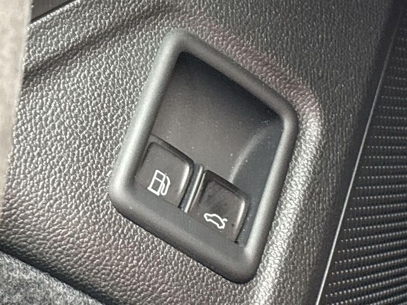 Škoda Superb (2025) Combi 1.5 TSI iV DSG Sportline - fotka 23 z 32