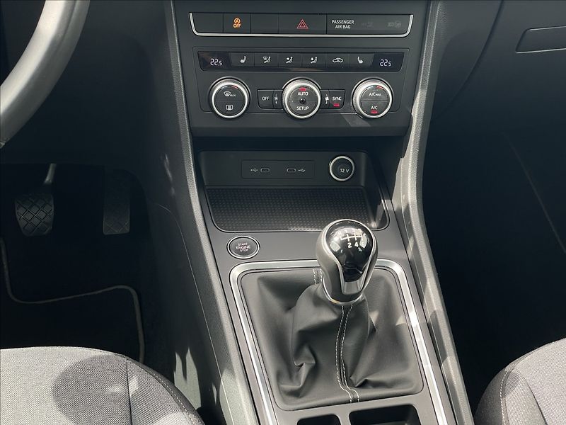 Seat Ateca 1,5 TSI Style Kamera+PDC - fotka 12 z 22