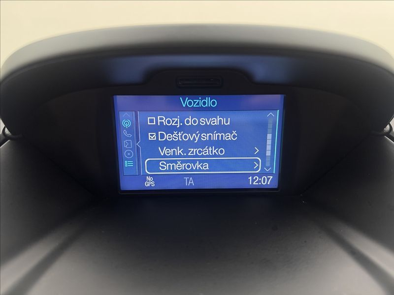 Ford B-MAX 1,6 NAVI KLIMA SENZORY TAŽNÉ - fotka 16 z 36