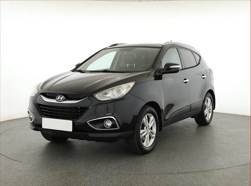 Hyundai ix35 (2013) 1.7 CRDi, nová STK, Tažné - fotka 2 z 17