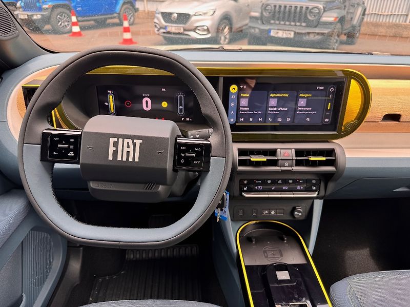 Fiat Grande Panda (2025) Electric 44 kWh LA PRIMA 113k - fotka 18 z 33