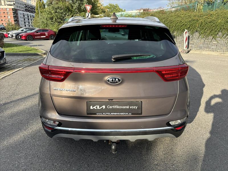 Kia Sportage 1,6 i AT 4x4 TOP ZÁRUKA TAŽNÉ - fotka 4 z 39