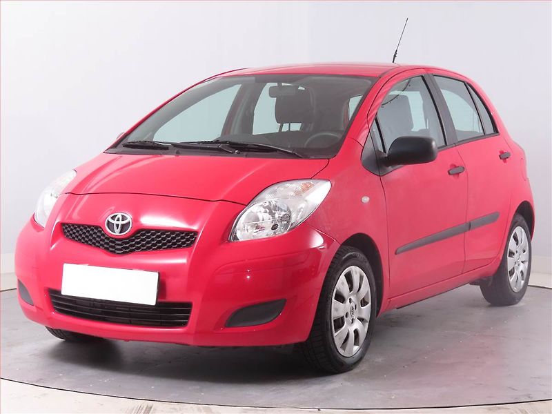 Toyota Yaris (2009) Cool 1.33 Dual VVT-i - fotka 2 z 15