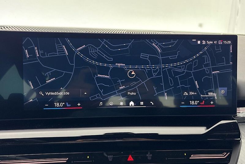 BMW Řada 5 540d xDrive Touring - fotka 18 z 24