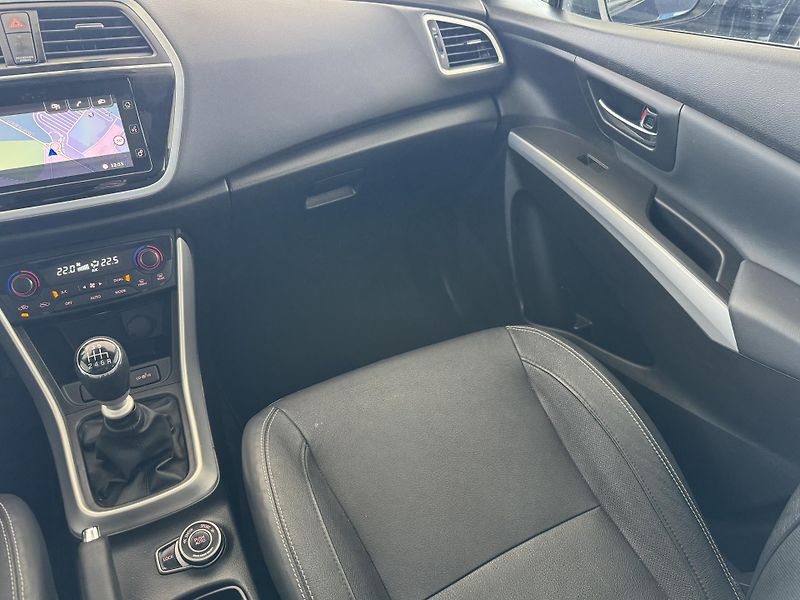 Suzuki SX4 S-Cross (2018) 1,4T 4x4 PizSulai Navigace  - fotka 23 z 33