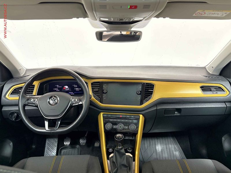 Volkswagen T-Roc (2019) 1.6 TDi, Comfortline, +ALU - fotka 8 z 17