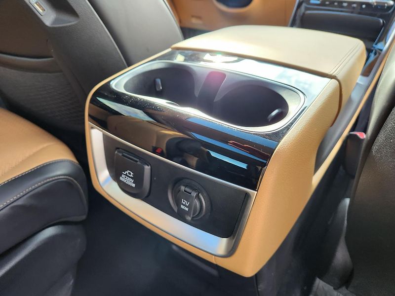 Kia Carnival 9 míst-TOP výbava - SKLADEM - fotka 19 z 27