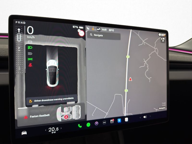 Tesla Model 3 Long Range AWD Highland Tažné - fotka 13 z 25