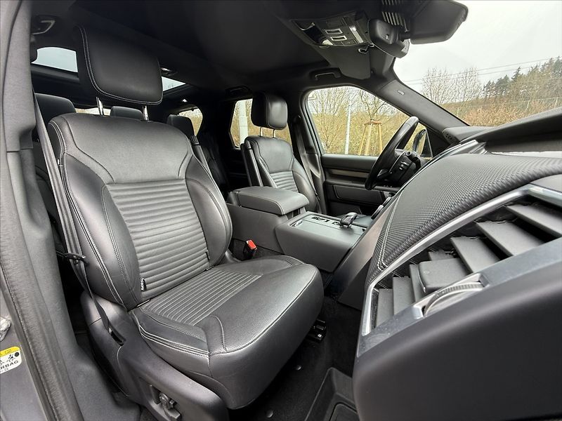 Land Rover Discovery 3,0 R-DYNAMIC SE D300 - fotka 19 z 26