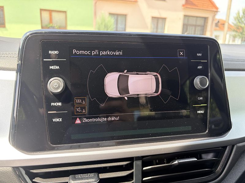 Volkswagen T-Roc 1.0TSI LED VIRTUAL REZERVACE - fotka 35 z 47