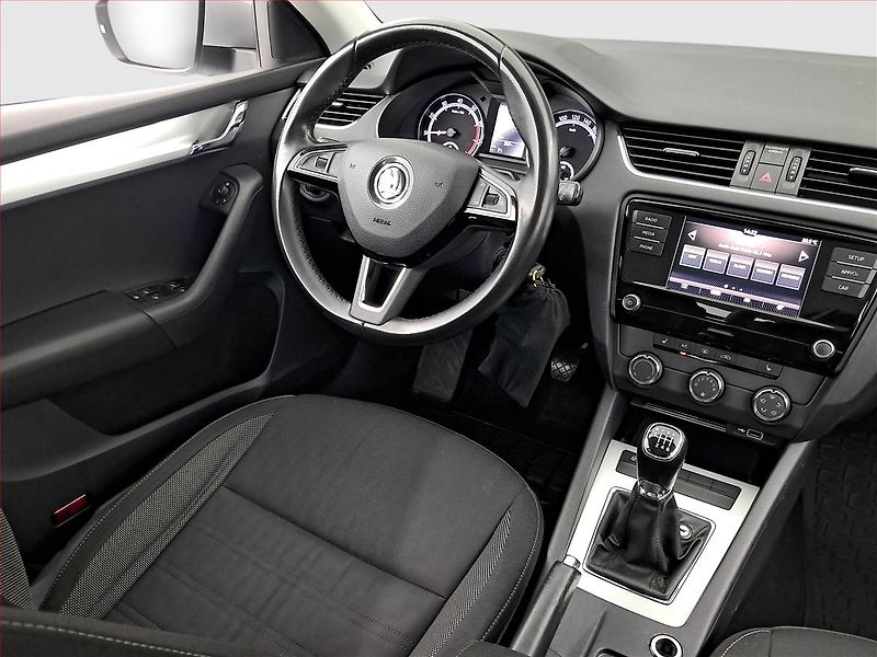 Škoda Octavia (2019) 1.5 TSI, ČR,1.maj, Tempomat - fotka 7 z 17