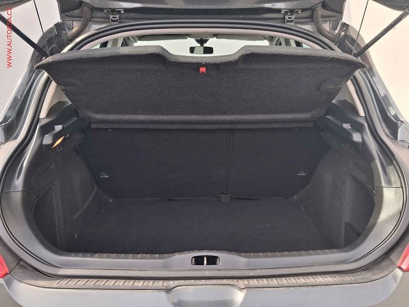 Peugeot 308 (2008) 1.4i, ČR, Klima - fotka 7 z 14