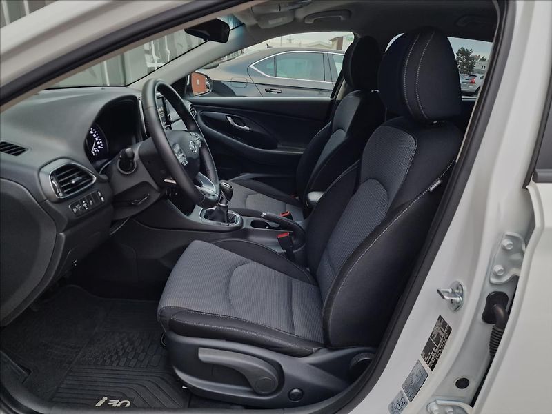Hyundai i30 1.0 T-Gdi Comfort,ČR,1.Maj - fotka 18 z 47