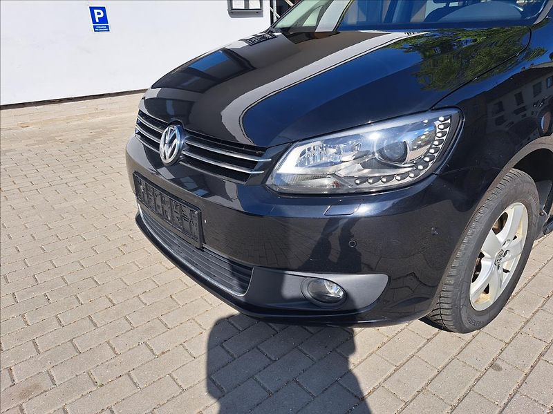 Volkswagen Touran 1,6 TDI Comfortline - fotka 18 z 43