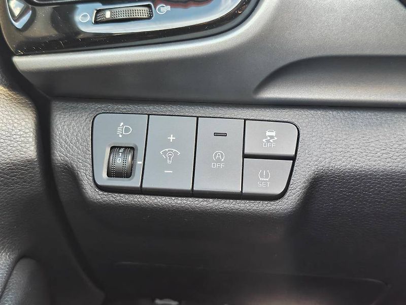 Kia Stonic 1,0 T-GDi GPF 7DCT EXCLUSIVE 7 - fotka 19 z 23
