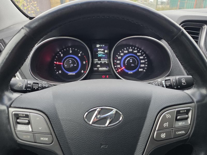 Hyundai Santa Fe (2015) - fotka 4 z 5