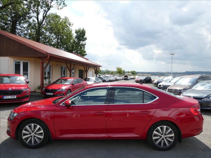 Škoda Superb 1,5 TSi 110kW STYLE+, NAVI,LED - fotka 6 z 37