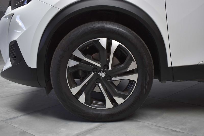 Peugeot 2008 1.5 BlueHDi TAŽNÉ*DPH*ČR 1.MAJ - fotka 34 z 42
