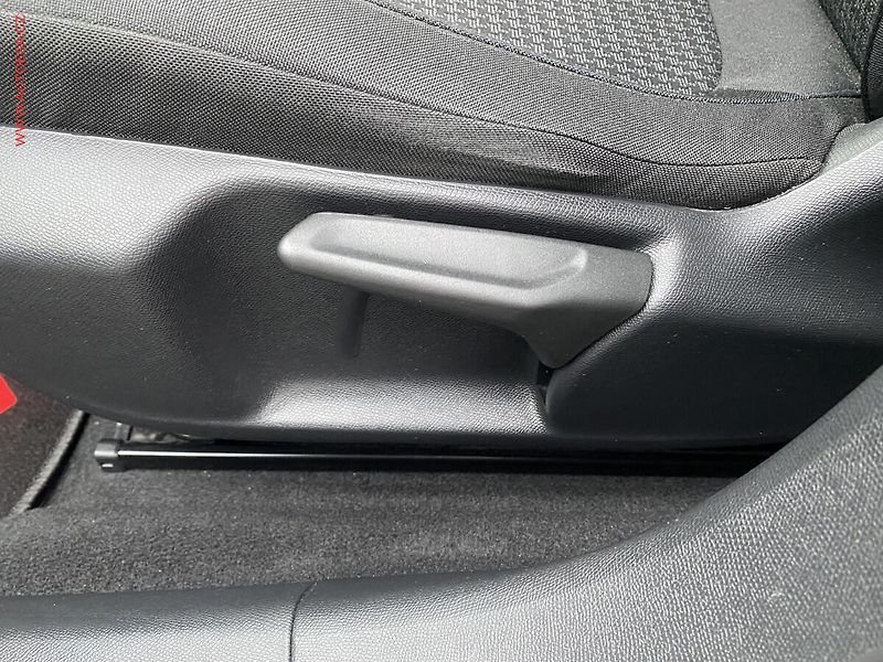 Peugeot 308 (2018) 1.2PT, Style, AT, navi - fotka 14 z 18