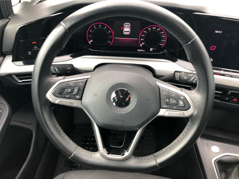 Volkswagen Golf 1.5 TSi LIFE - fotka 17 z 27