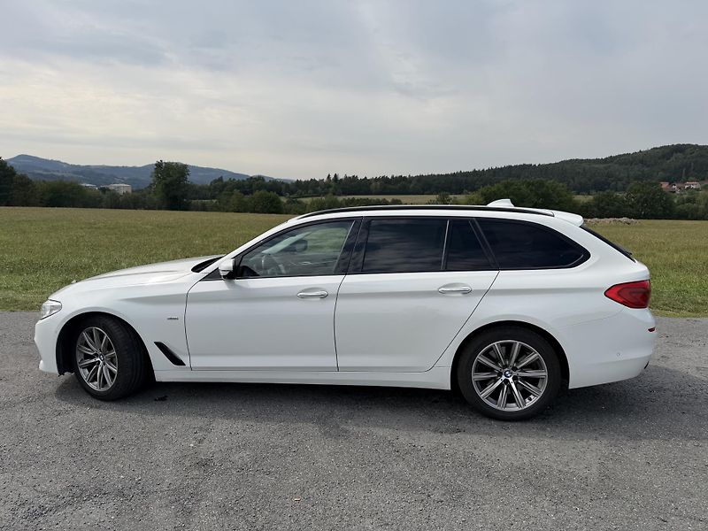 BMW Řada 5 (2017) 530 xDrive SPORT LINE, ČR - fotka 6 z 20