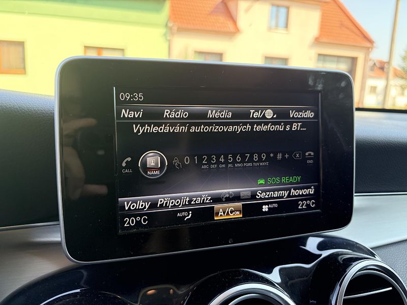 Mercedes-Benz GLC 220D 4MATIC - fotka 33 z 49